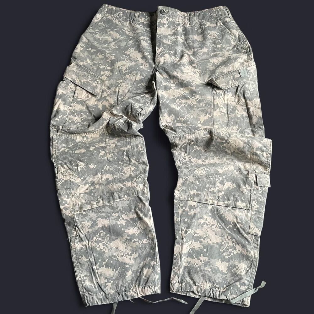 Digital Camo Cargo Pants Men’s Large baggy